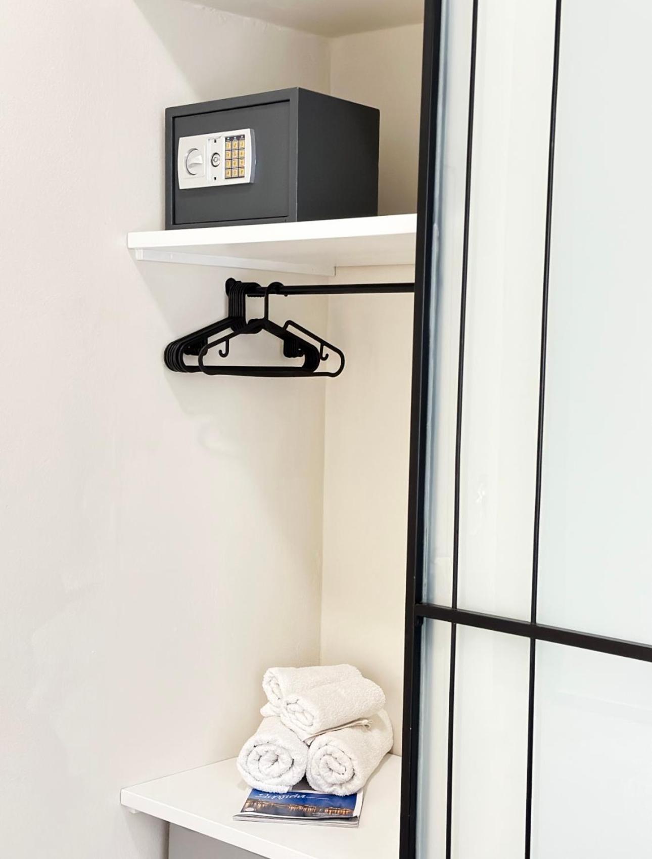 Oiko Mini Suites Ermoupoli Ngoại thất bức ảnh