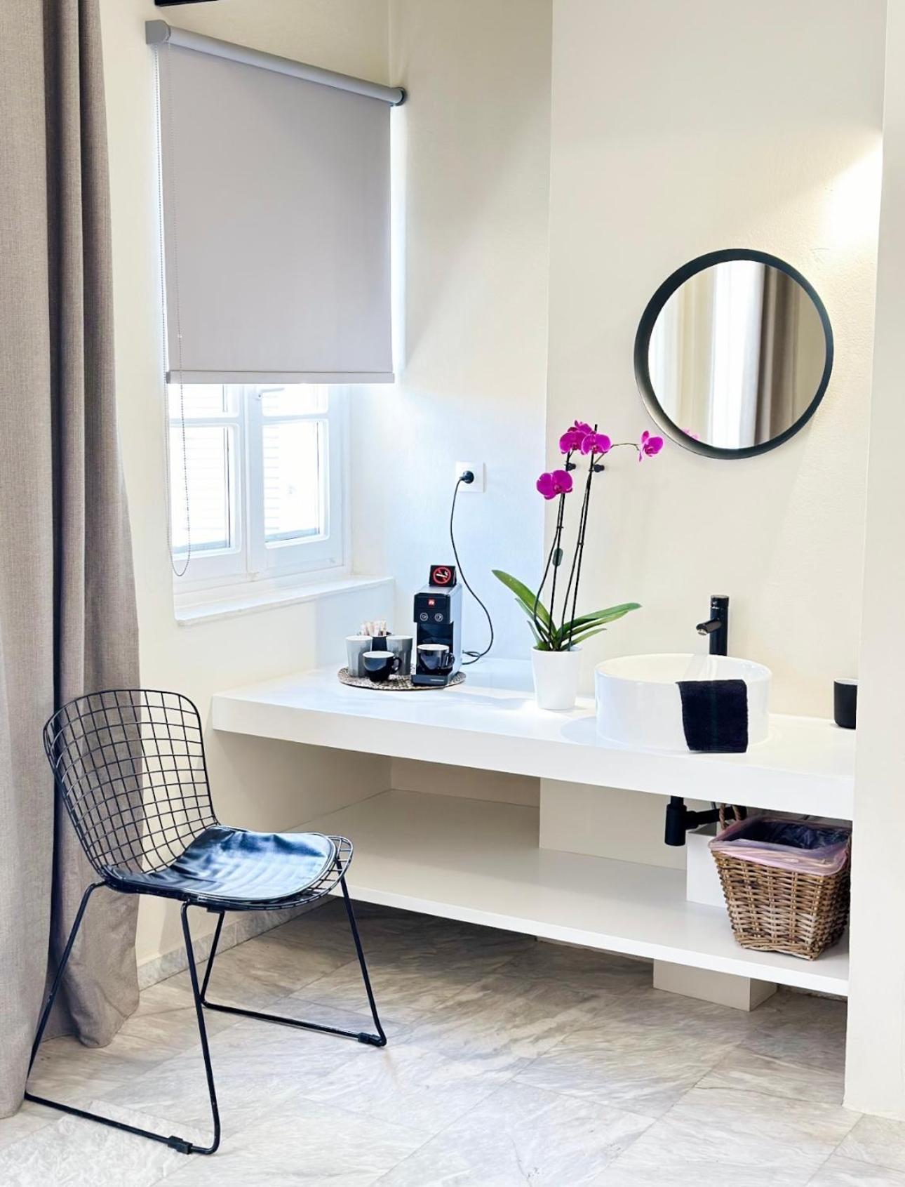Oiko Mini Suites Ermoupoli Ngoại thất bức ảnh